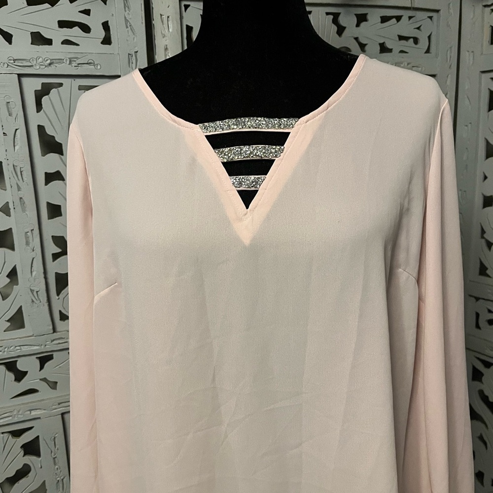 JUICY COUTURE CRAZY CUTE LIGHT PINK WITH GEMS ASYMMETRICAL HEM LONG SLEEVE TOP - Picture 2 of 9